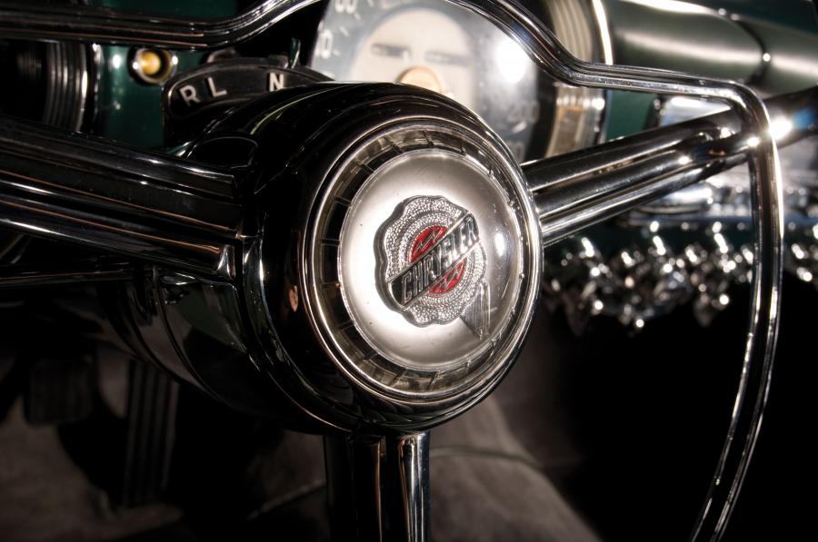 Детали интерьера Chrysler Special 1953 года  (фото 28 из 66)